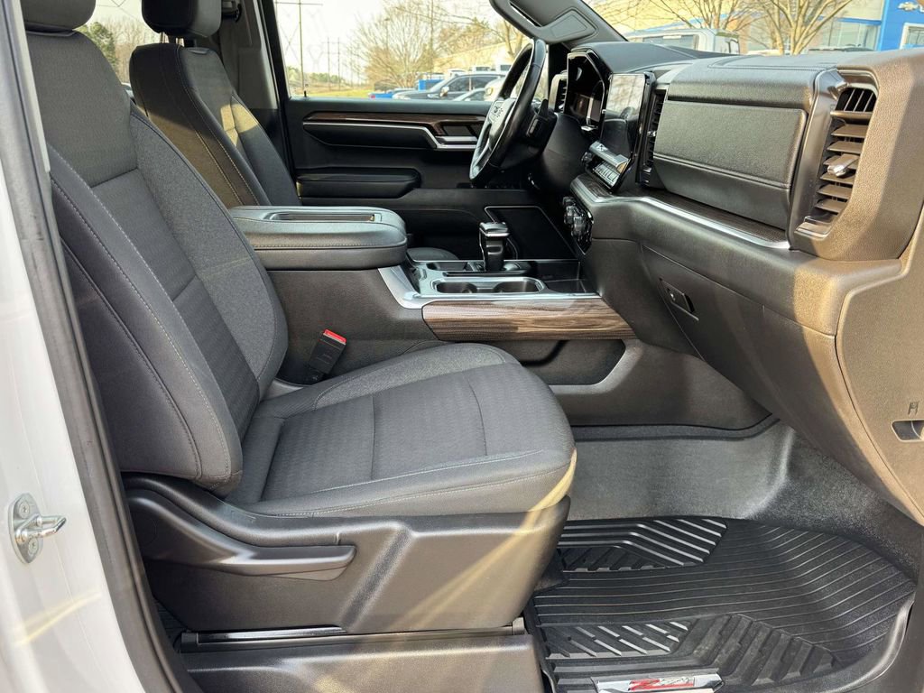 Used 2022 Chevrolet Silverado 1500 RST image 14