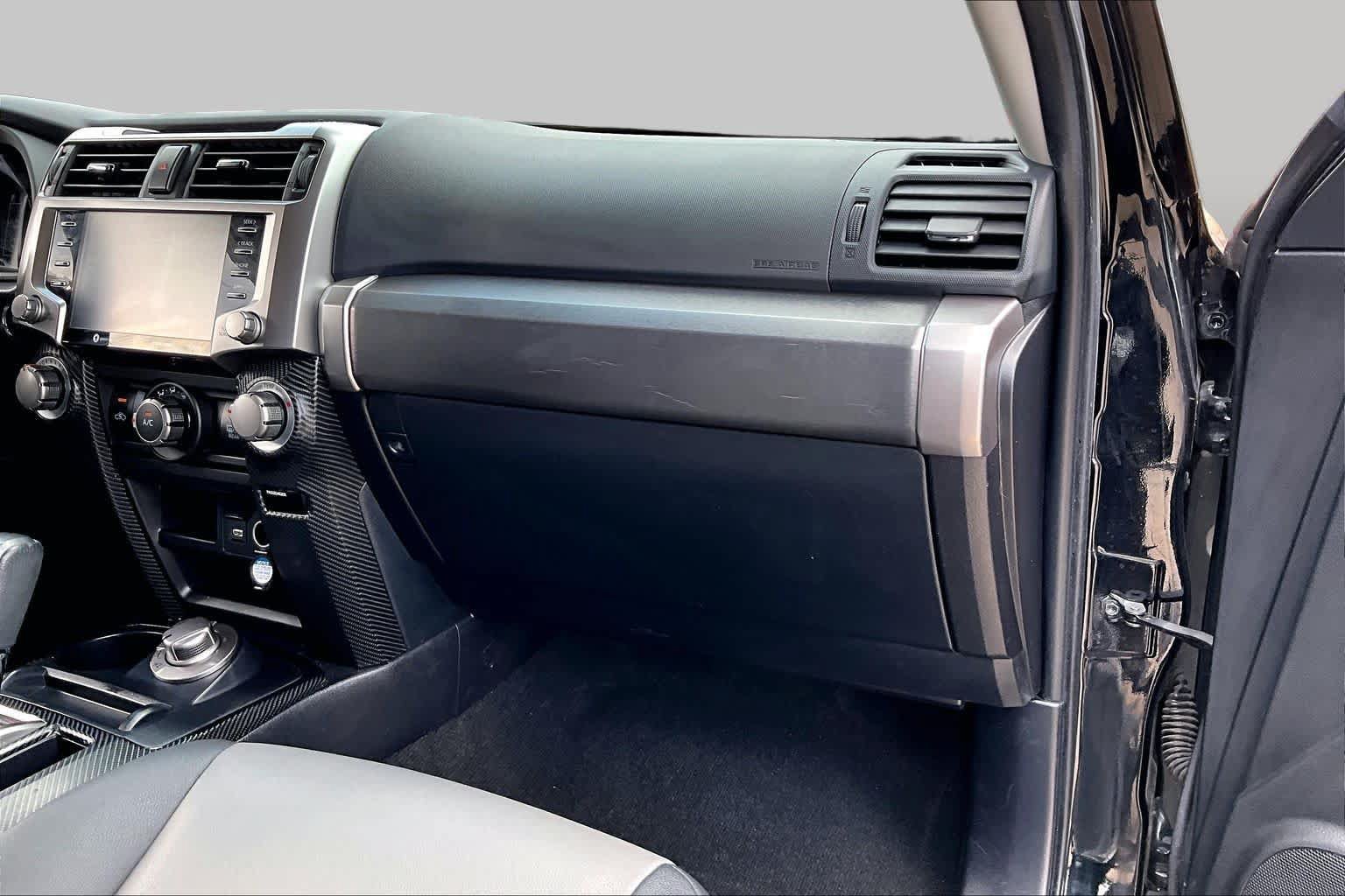 Used 2020 Toyota 4Runner SR5 Premium AWD/4WD image 19