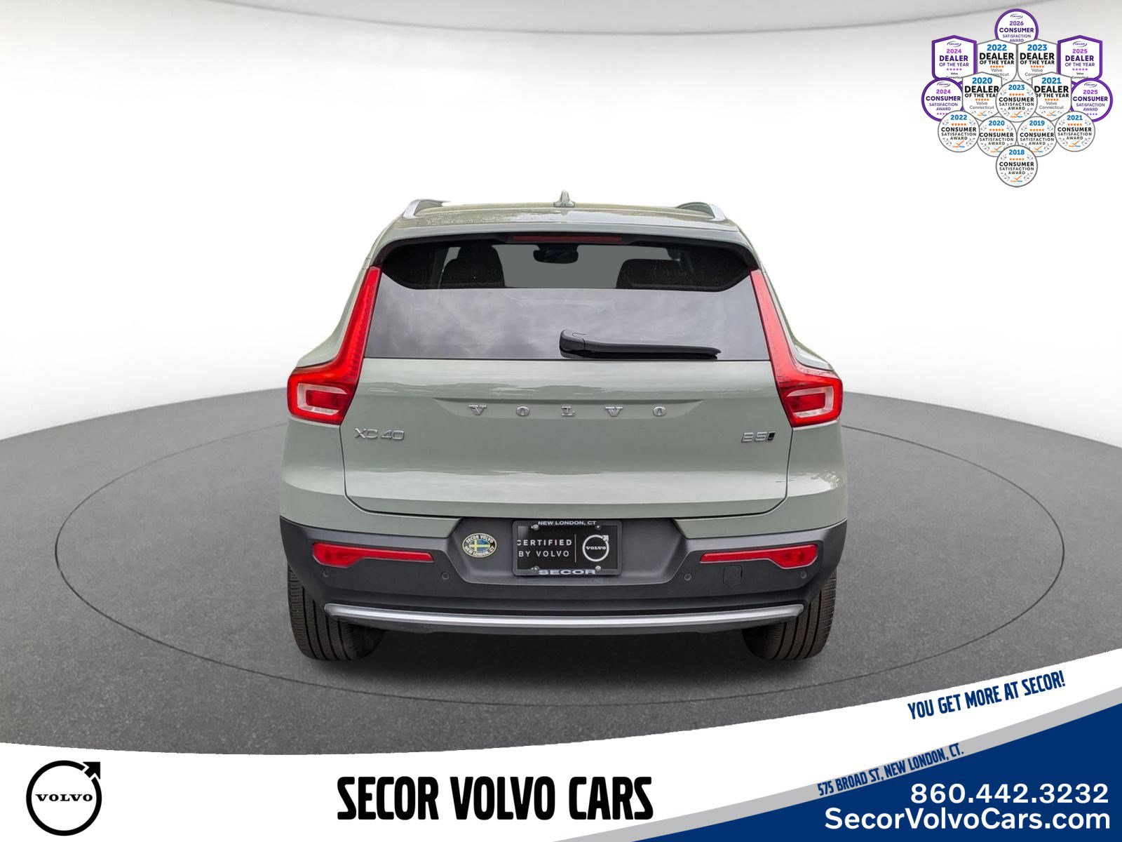 Certified 2023 Volvo XC40 B5 Plus w/ Driver Assist Package AWD/4WD image 8