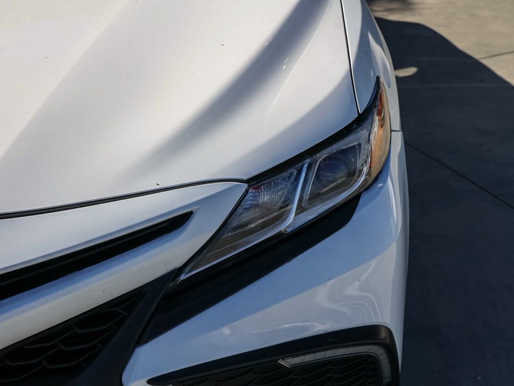 Used 2023 Toyota Camry SE image 10