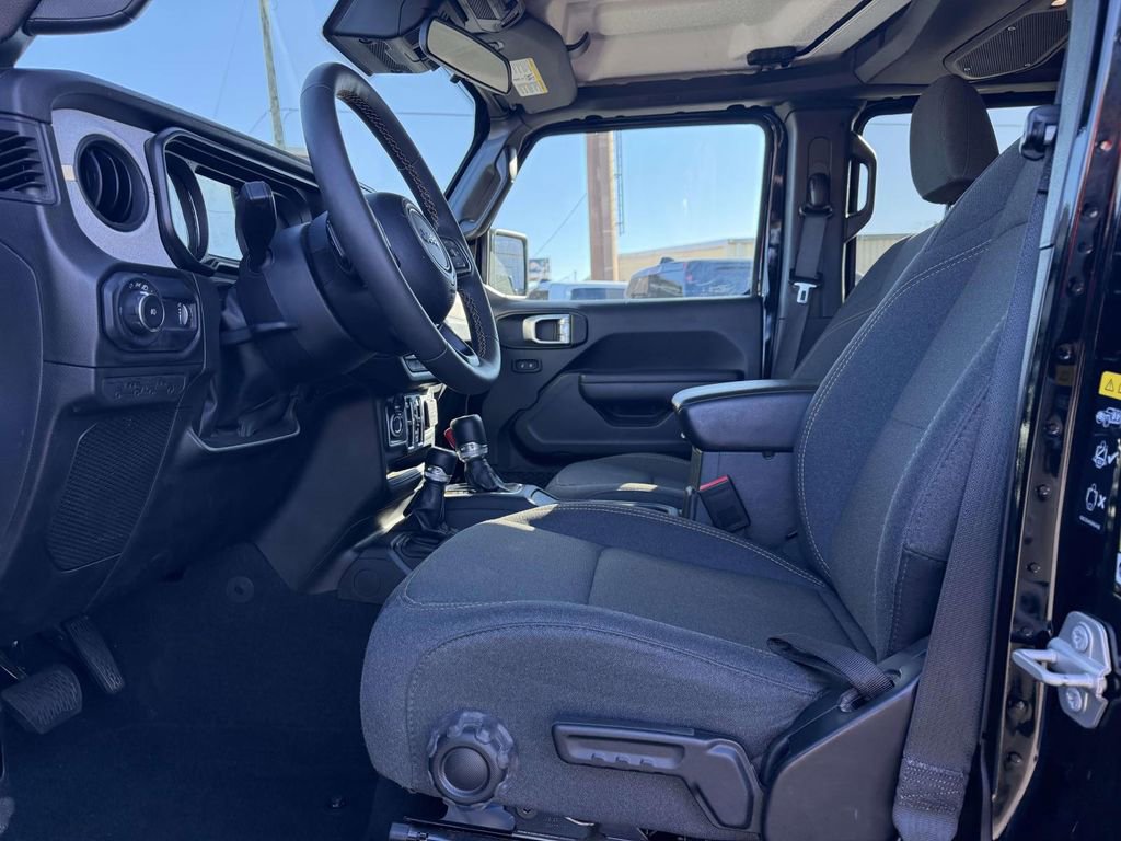 Used 2024 Jeep Wrangler Sport S image 22
