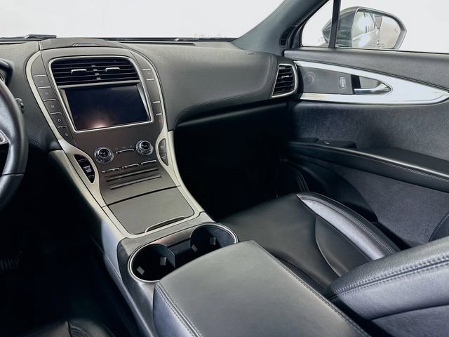 Used 2020 Lincoln Nautilus Premier image 23