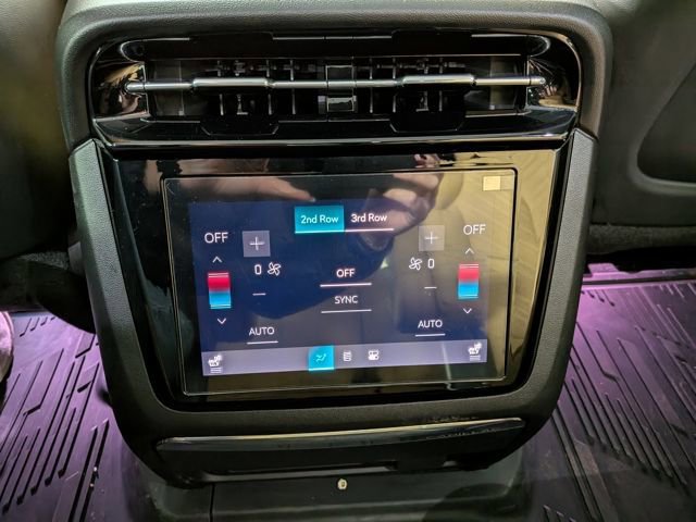 New 2025 Cadillac Escalade IQ Luxury 2 AWD/4WD image 29