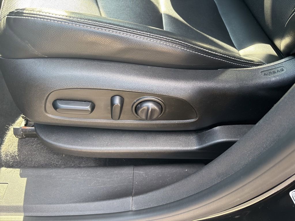 Used 2022 GMC Terrain SLT w/ Infotainment Package II image 26