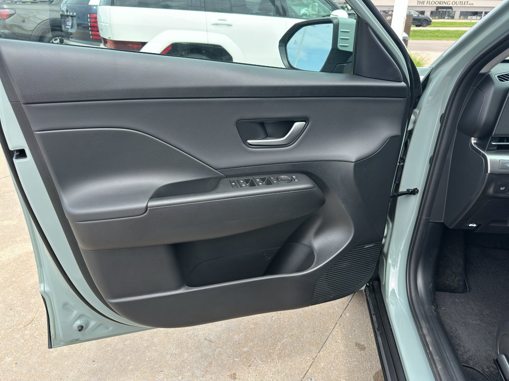 New 2026 Hyundai Kona Limited FWD image 10