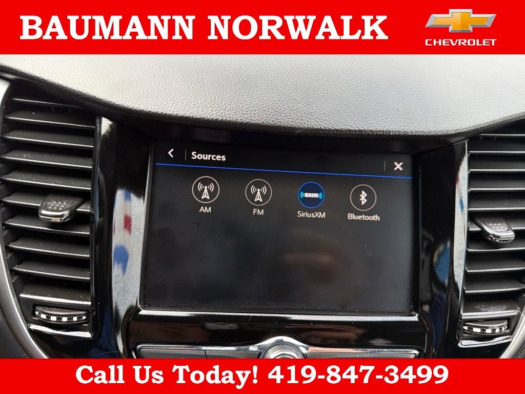 Used 2022 Chevrolet Trax LT w/ LT Convenience Package FWD image 27
