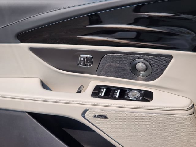 New 2026 Lincoln Nautilus Premier w/ Equipment Group 102A AWD/4WD image 9