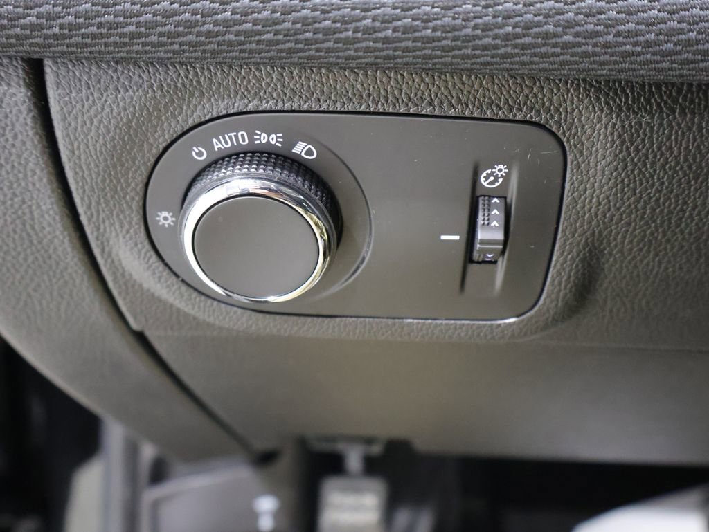 Used 2017 Chevrolet Cruze LS image 31