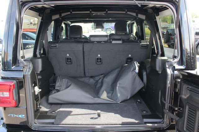 Used 2024 Jeep Wrangler High Altitude AWD/4WD image 28