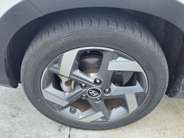 Used 2023 Hyundai Venue SEL w/ Cargo Package FWD image 10