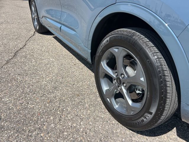 Certified 2023 Ford Escape ST-Line w/ Tech Pack #1 AWD/4WD image 26