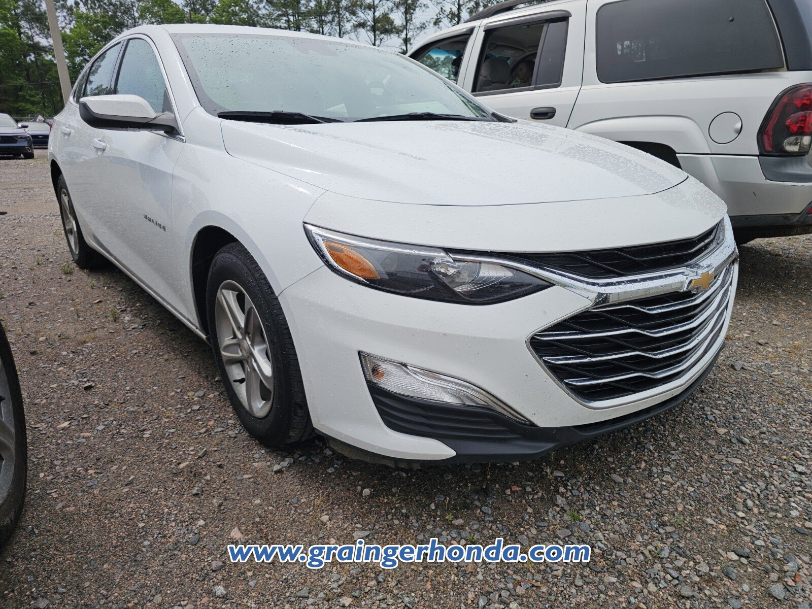 Used 2024 Chevrolet Malibu LS w/ Driver Confidence Package FWD image 4