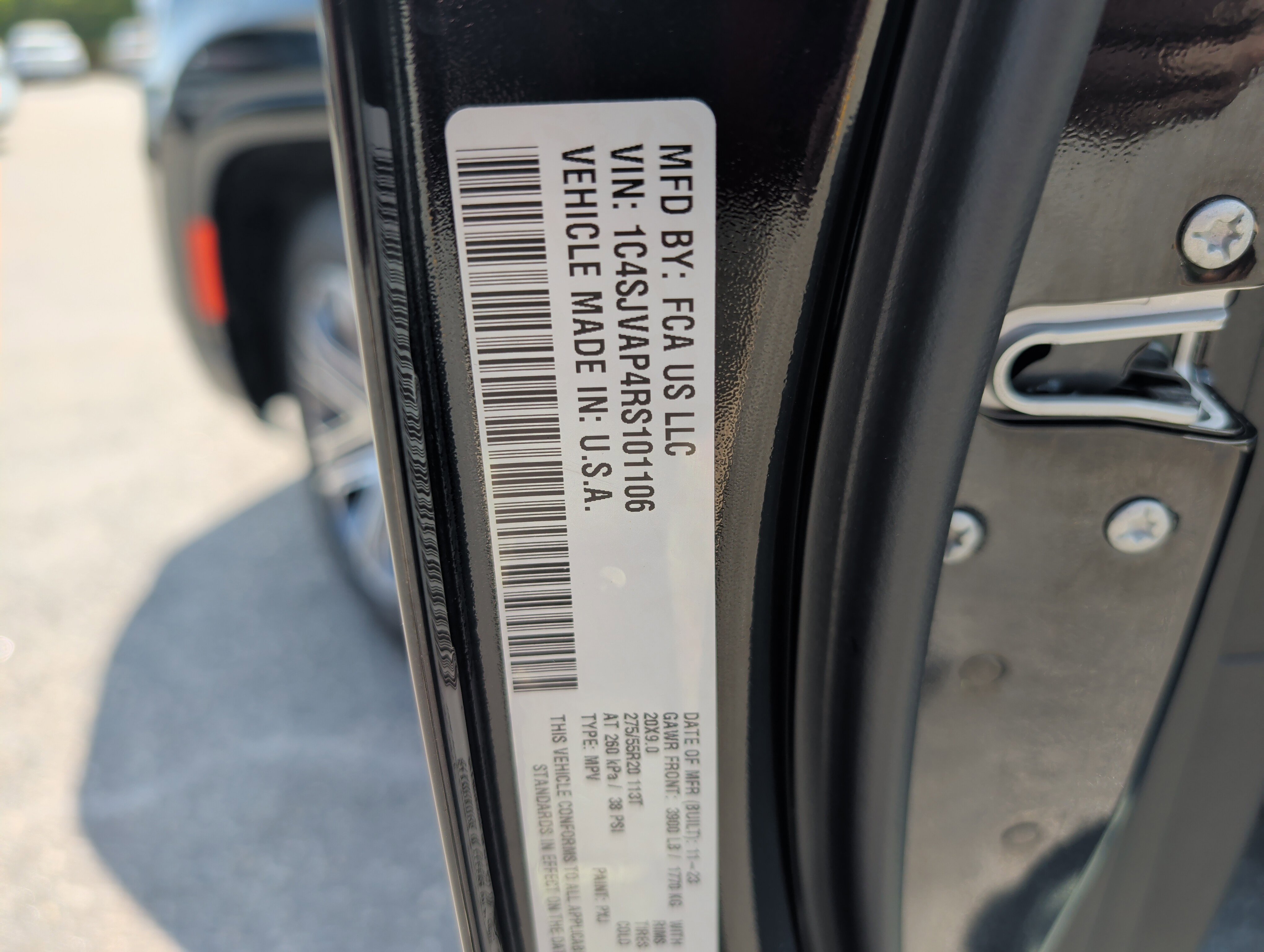 Used 2024 Jeep Wagoneer 4WD w/ Premium Group I image 32