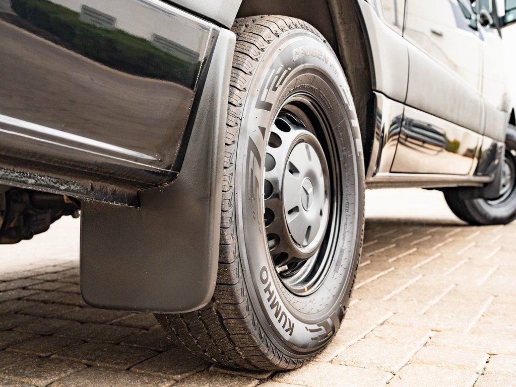 Used 2023 Mercedes-Benz Sprinter 2500 image 49