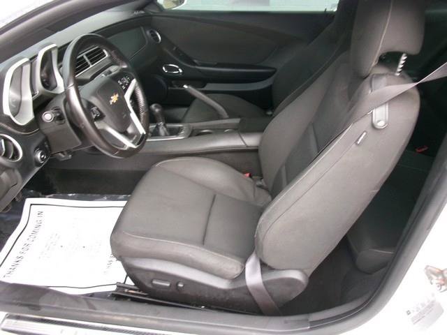 Used 2015 Chevrolet Camaro SS RWD image 18