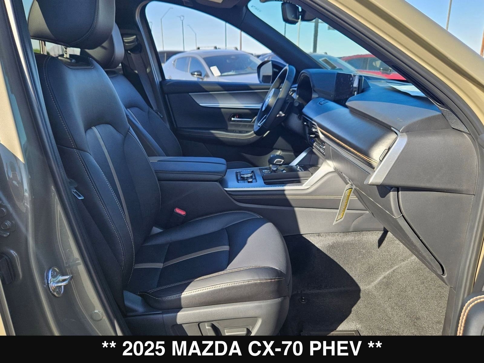 New 2025 MAZDA CX-70 Plug-In Hybrid w/ Premium Plus image 26