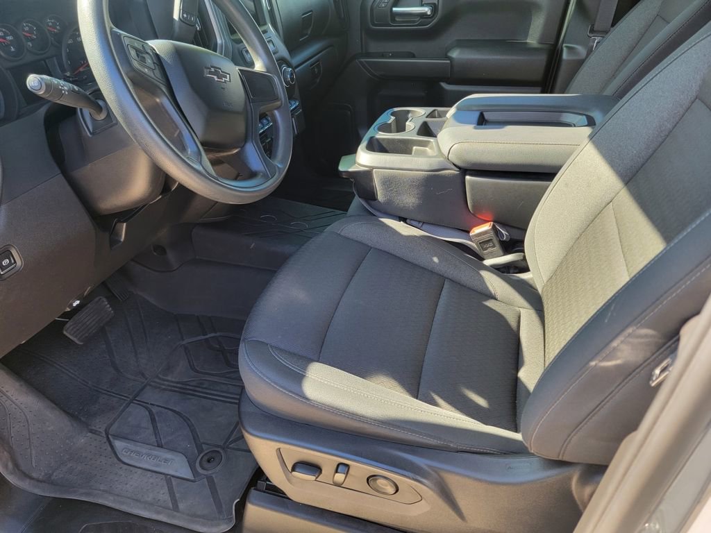 Used 2024 Chevrolet Silverado 1500 Custom Trail Boss w/ Turbomax Blackout Package image 12