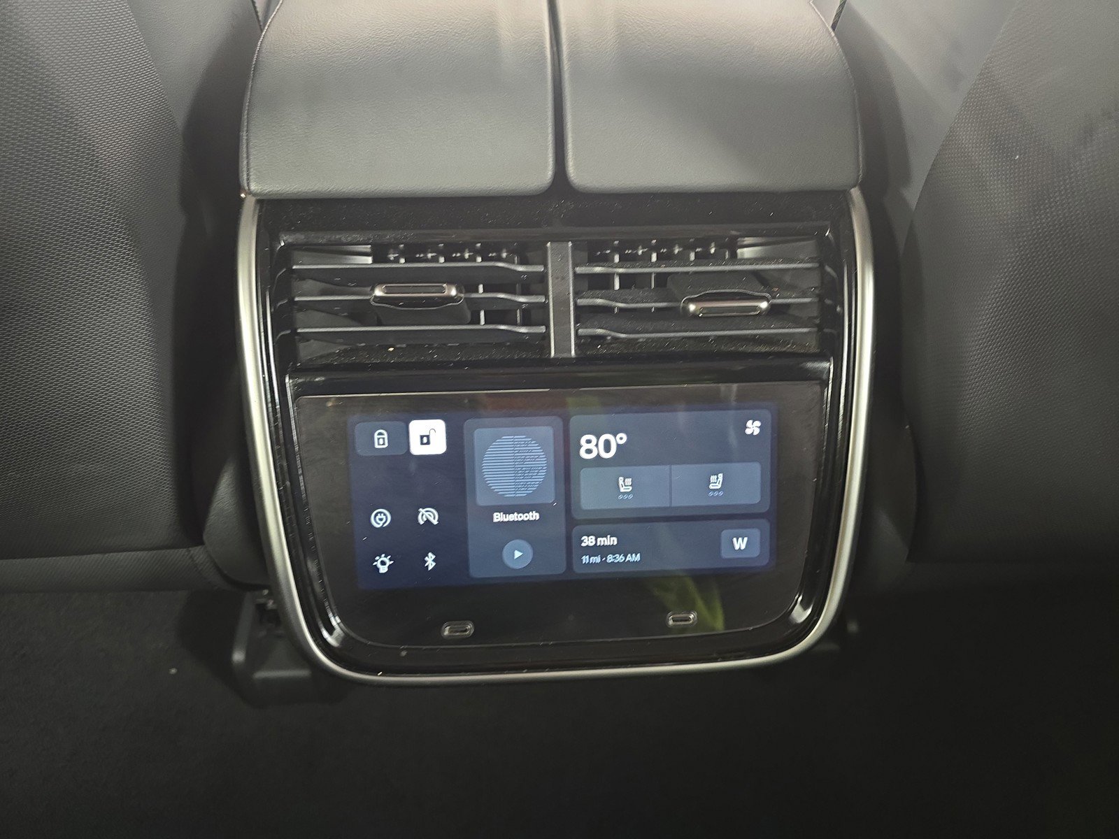 Used 2024 Rivian R1S Adventure image 30