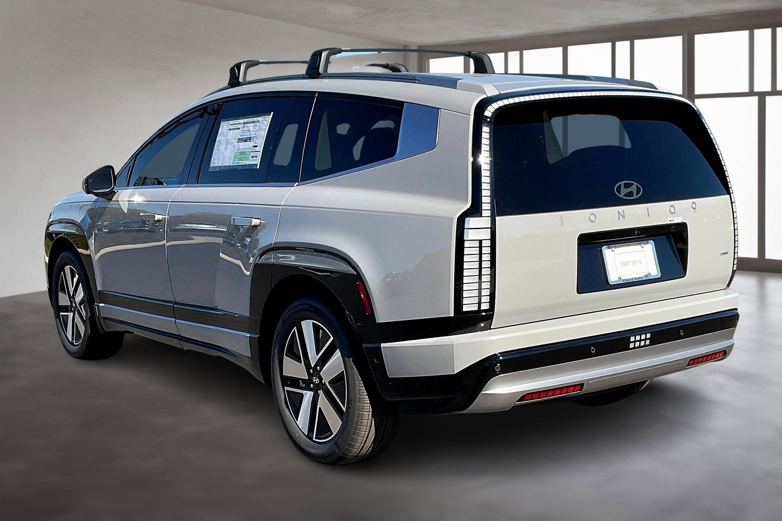 New 2026 Hyundai Ioniq 9 SEL image 3