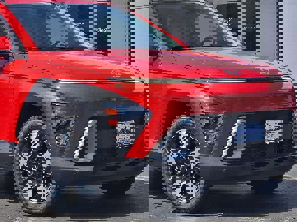 Used 2024 Hyundai Kona SEL w/ Convenience Package AWD/4WD image 3