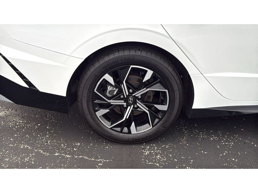 Used 2024 Hyundai Sonata SEL FWD image 12
