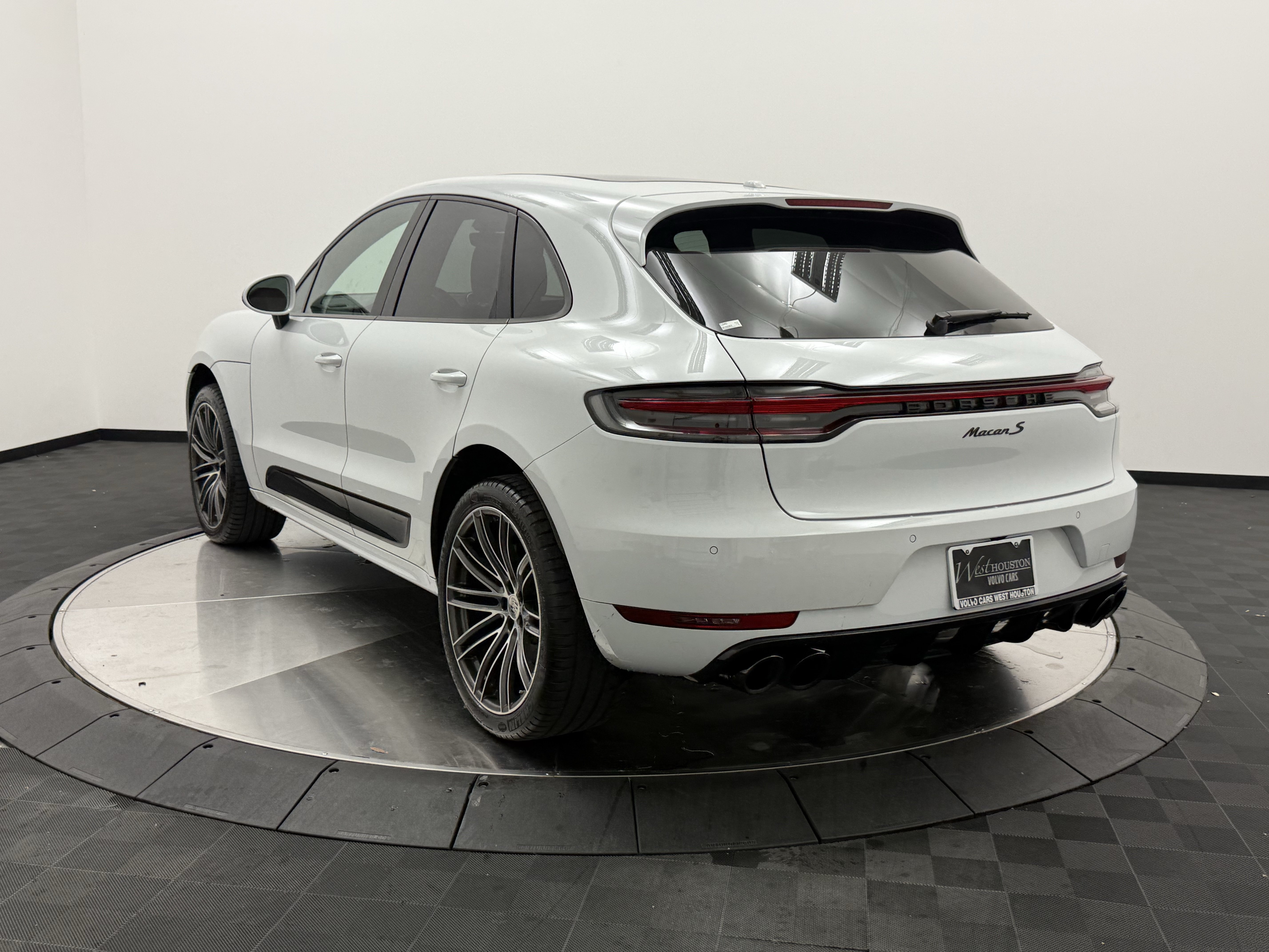 Used 2020 Porsche Macan S AWD/4WD image 5