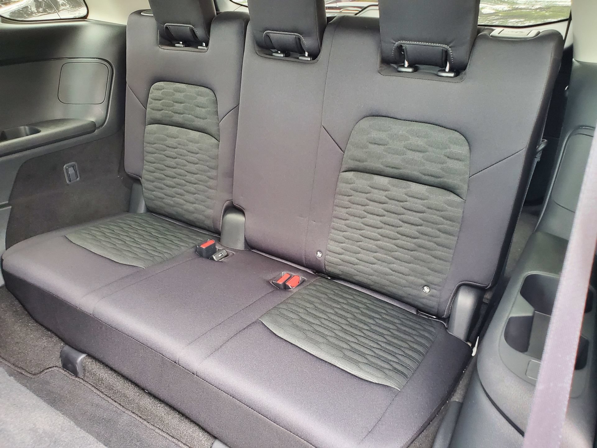 Used 2025 Nissan Pathfinder SV FWD image 13