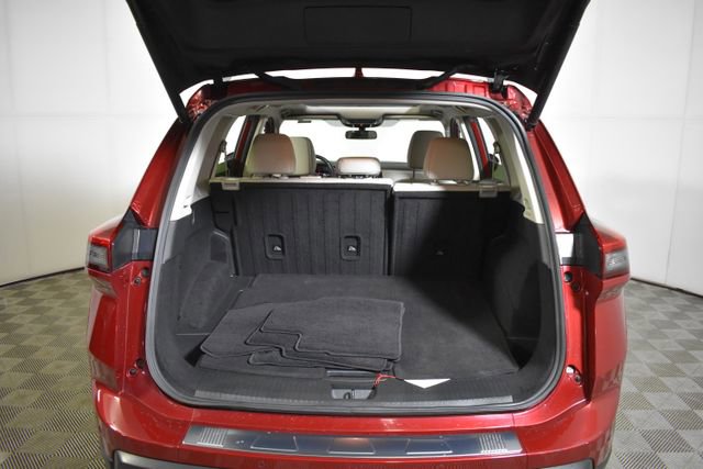 Certified 2024 Nissan Rogue SV w/ SV Premium Package AWD/4WD image 30