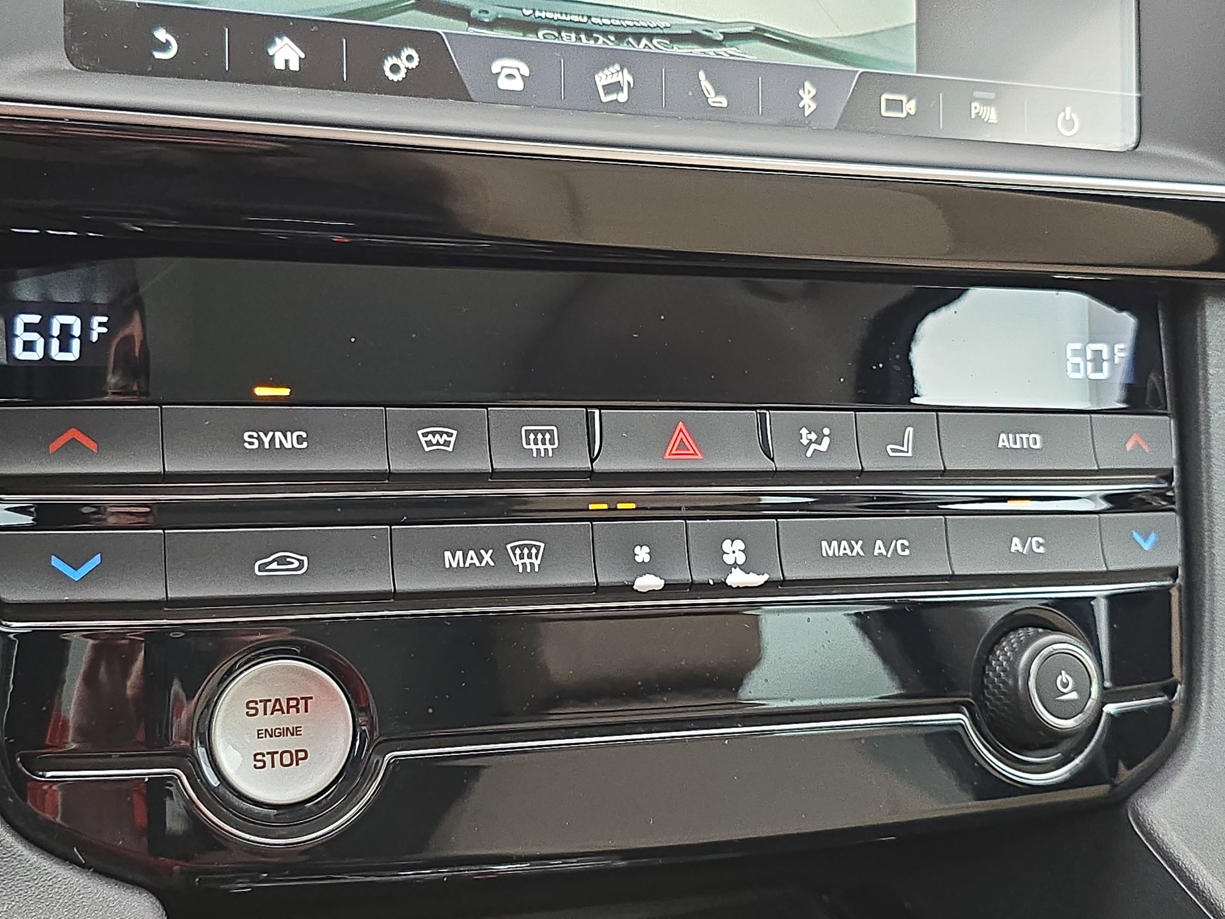 Used 2019 Jaguar F-PACE Premium AWD/4WD image 23