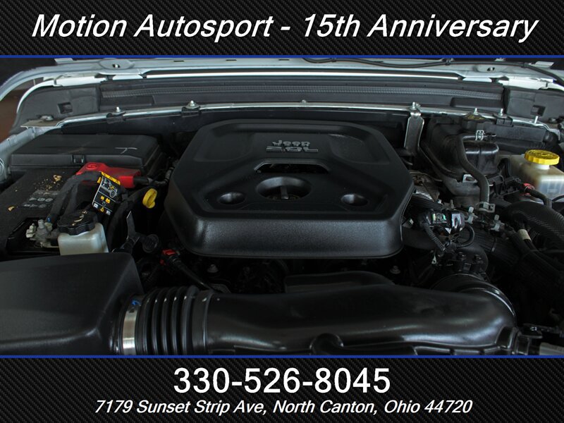 Used 2023 Jeep Wrangler Unlimited Sahara AWD/4WD image 16