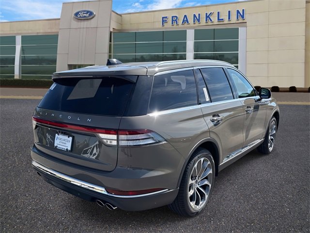 New 2025 Lincoln Aviator AWD w/ Equipment Group 101A image 7