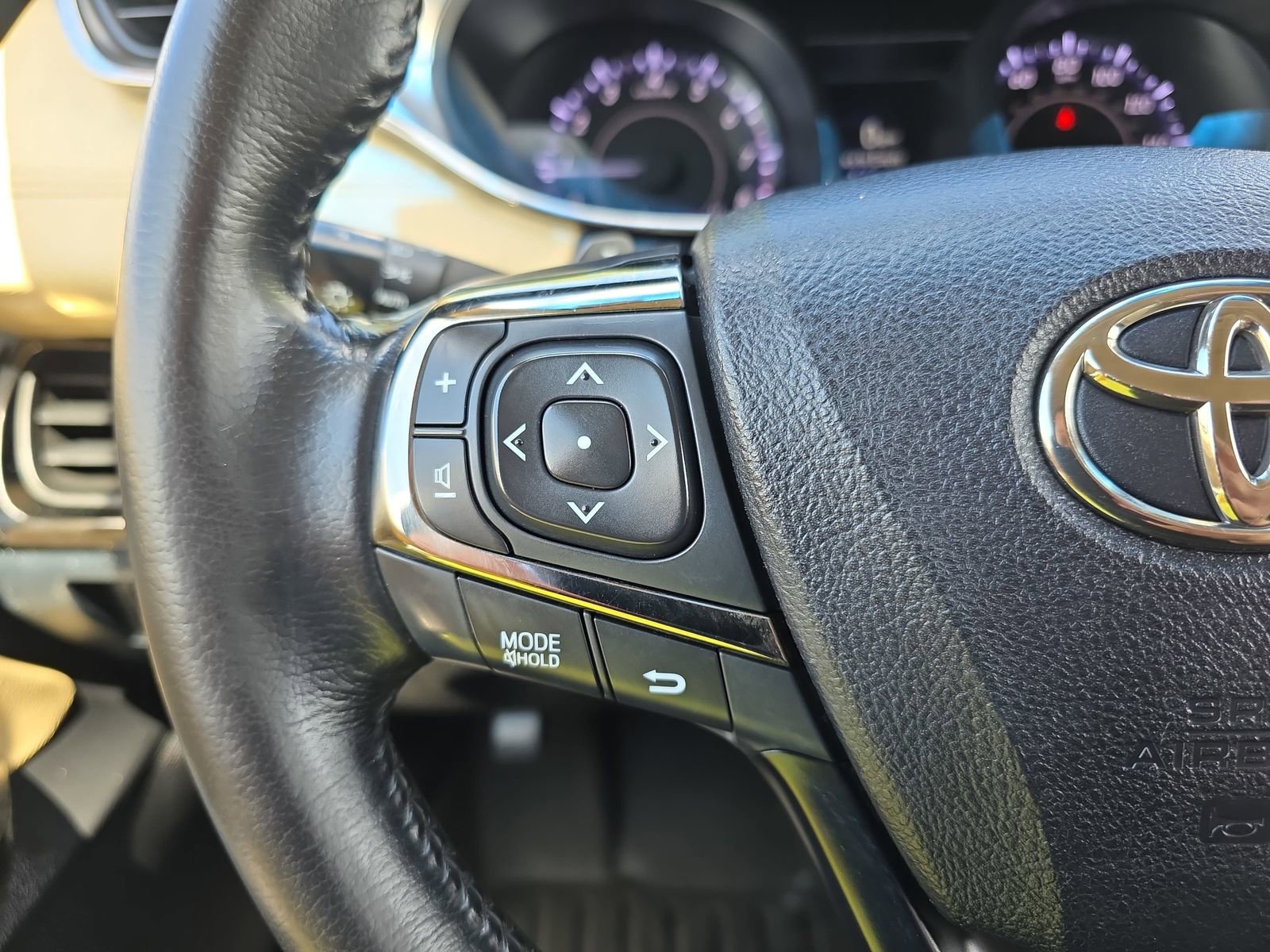 Used 2016 Toyota Avalon XLE FWD image 16