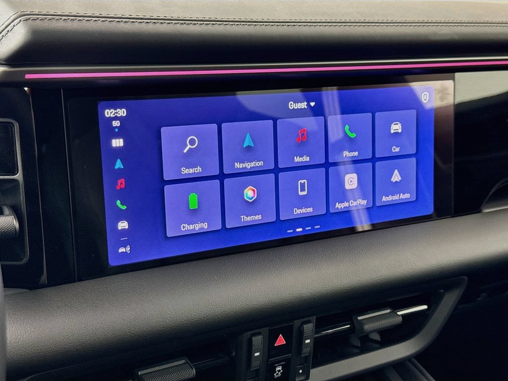 Certified 2025 Porsche Macan Electric RWD image 18
