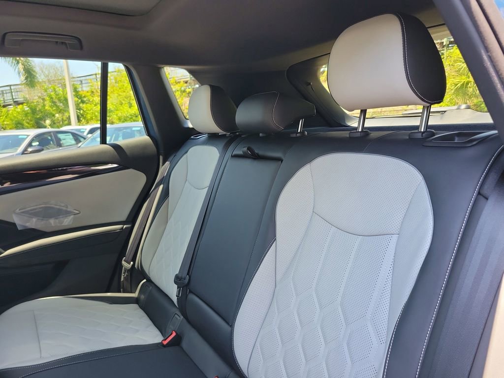 New 2026 Volkswagen Tiguan SEL R-Line image 8