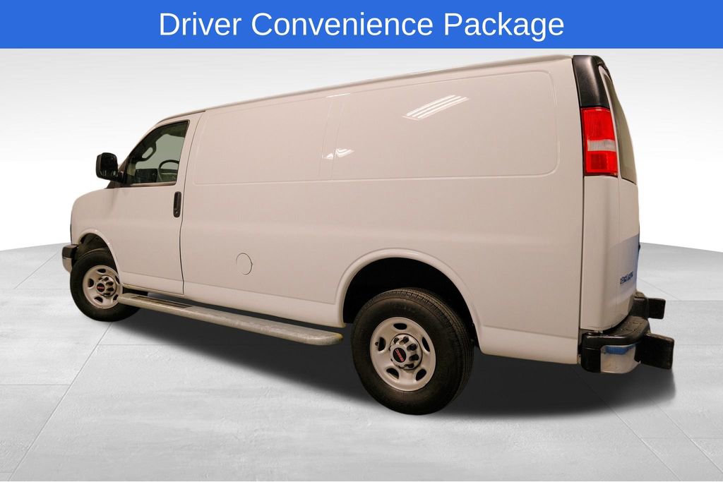 Used 2024 GMC Savana 2500 w/ Driver Convenience Package image 4