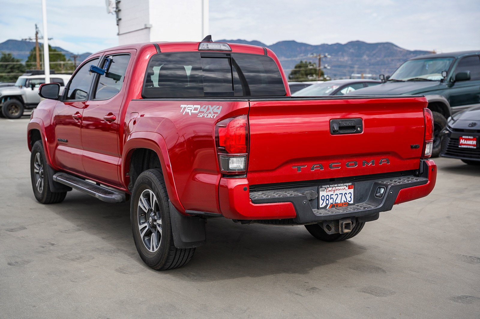 Certified 2018 Toyota Tacoma TRD Sport w/ Technology Package image 9