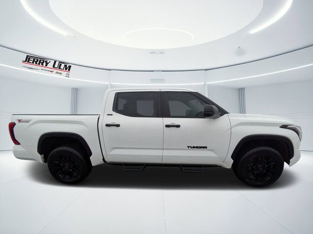 Used 2022 Toyota Tundra SR5 AWD/4WD image 2