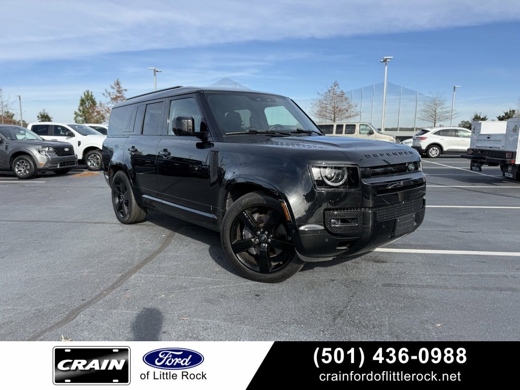 Used 2024 Land Rover Defender 130 X-Dynamic SE image 1