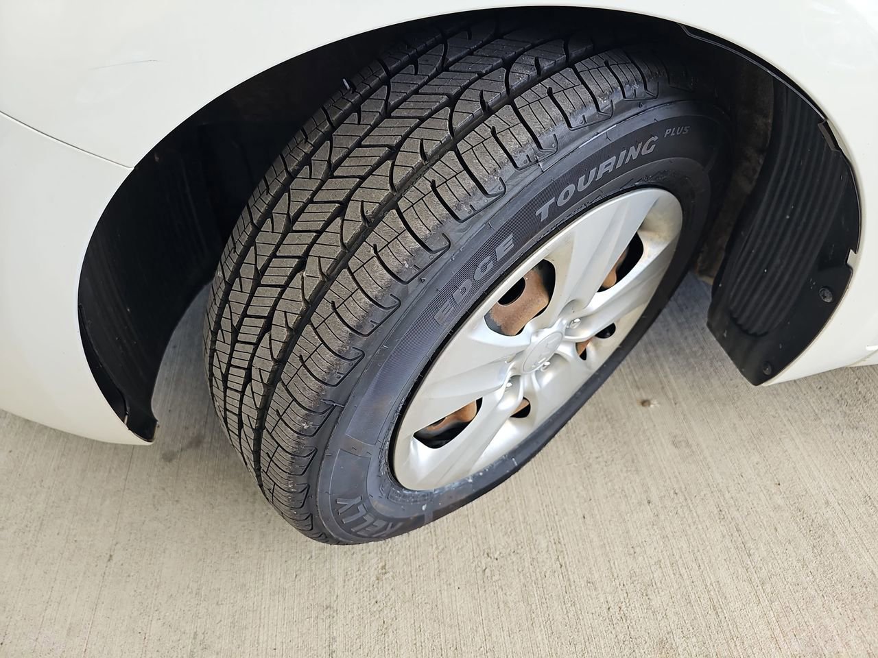Used 2017 Kia Forte LX FWD image 35