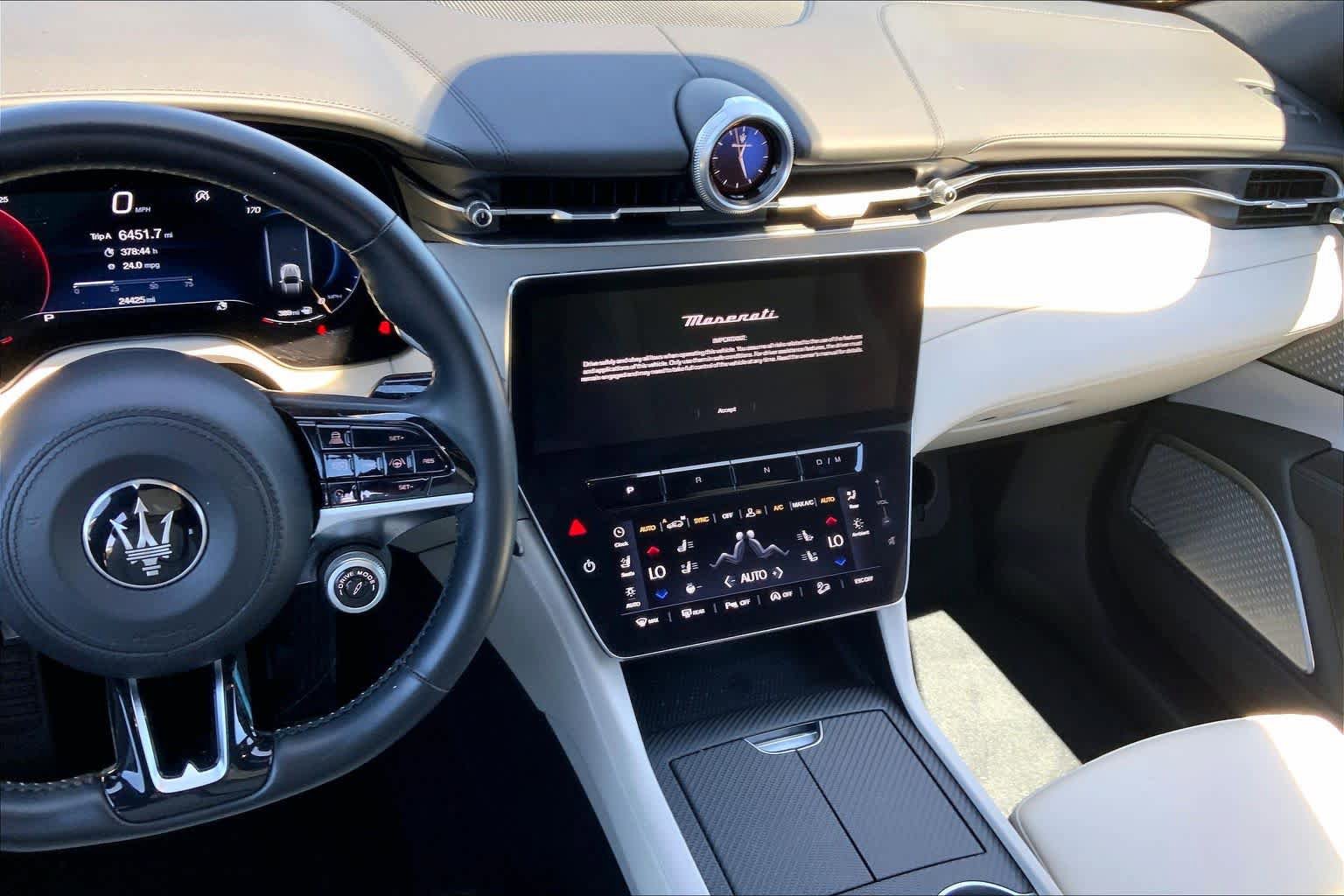 Used 2023 Maserati Grecale Modena AWD/4WD image 6