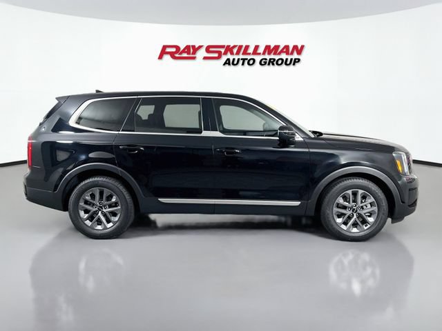 Used 2023 Kia Telluride LX AWD/4WD image 8