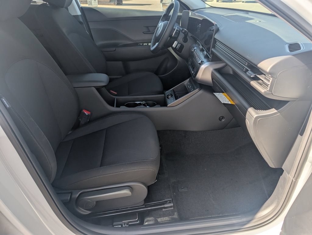 New 2025 Hyundai Kona SEL AWD/4WD image 16