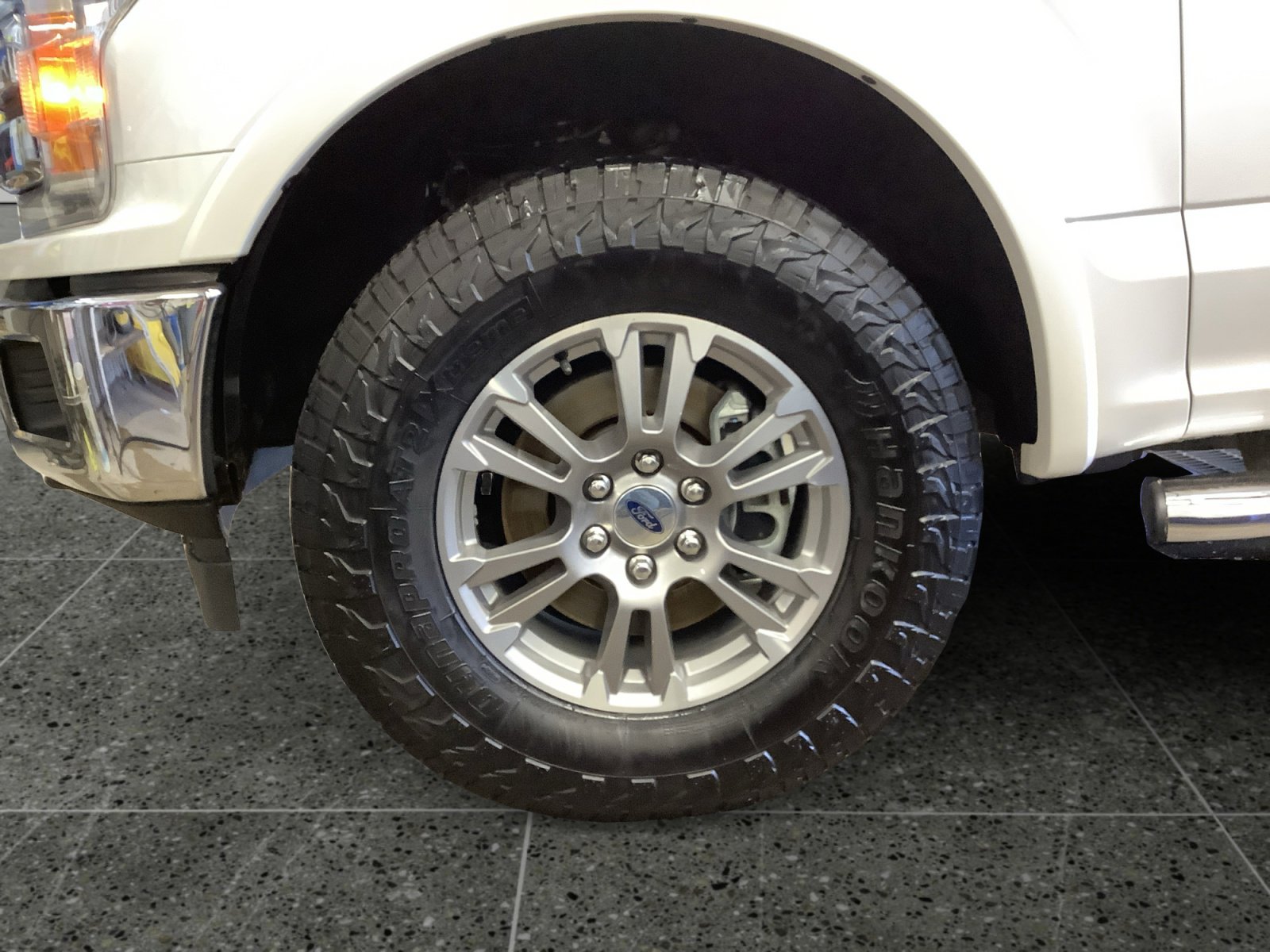 Used 2019 Ford F150 Lariat w/ Equipment Group 501A Mid image 14