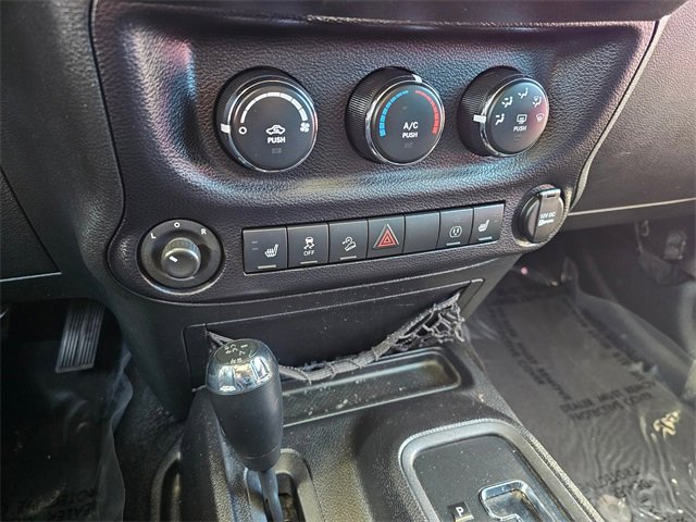 Used 2015 Jeep Wrangler Unlimited Sahara w/ Max Tow Package image 25