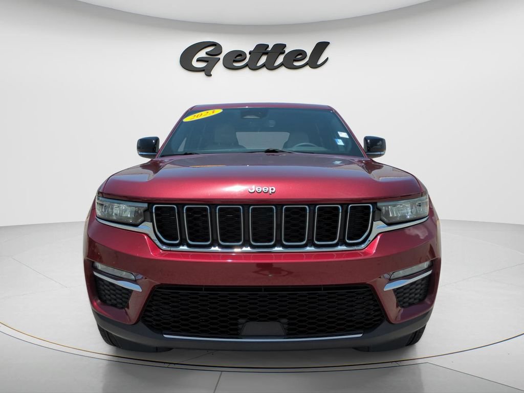 Used 2023 Jeep Grand Cherokee Limited AWD/4WD image 2