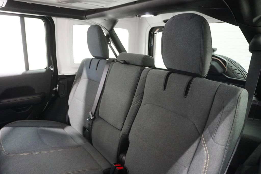 Certified 2025 Jeep Wrangler Unlimited Sahara image 16