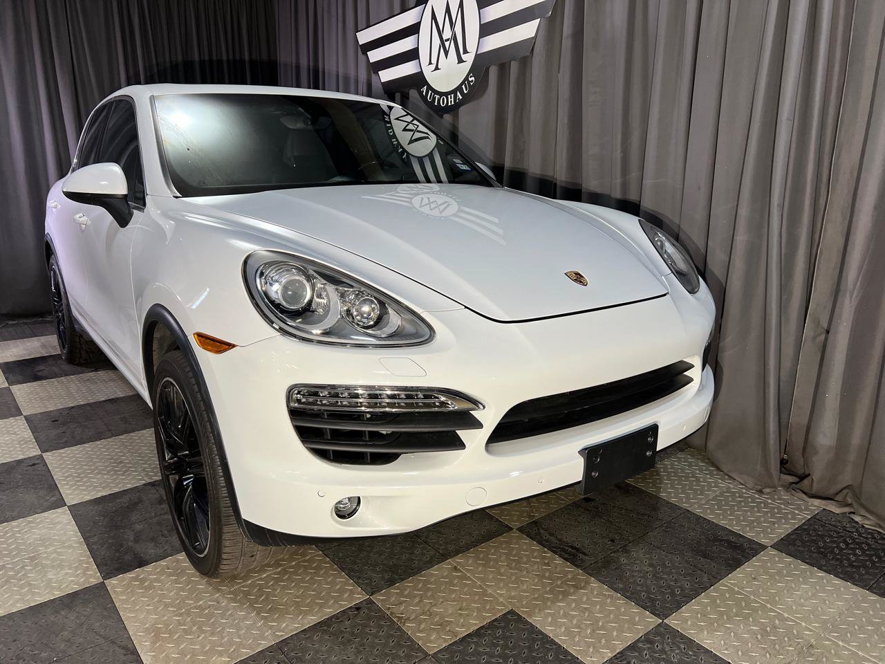 Used 2014 Porsche Cayenne AWD/4WD image 2