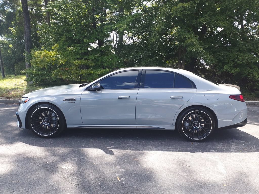Used 2026 Mercedes-Benz E 53 AMG e 4MATIC Sedan image 4