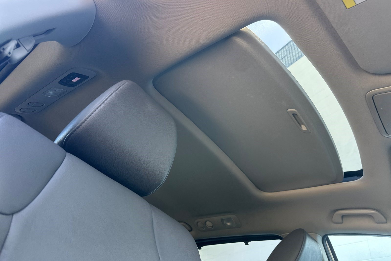 Used 2017 Honda Odyssey EX-L image 24