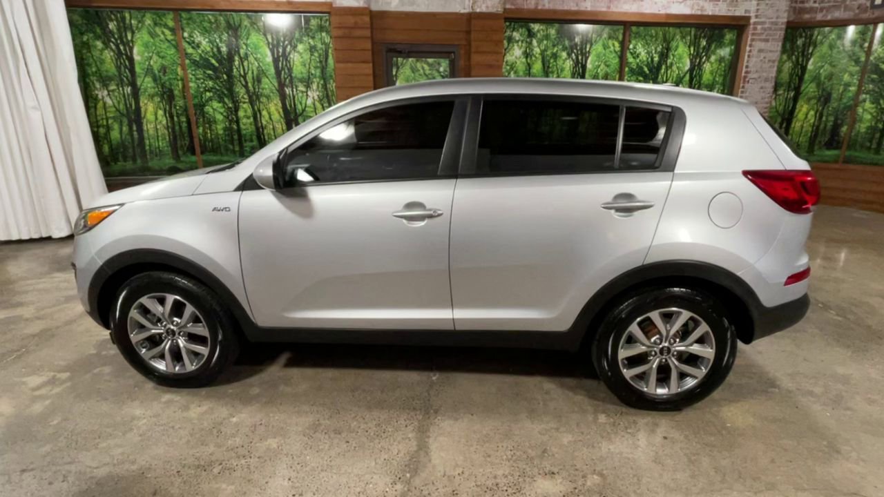 Used 2016 Kia Sportage LX image 5